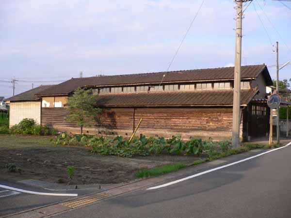 まだまだ古(いにしえ)と言う言葉使うのには早すぎるけど、<br>活況の呈したあの頃・その時・などなどを語ってくれよと見るたび願う俺の心模様。